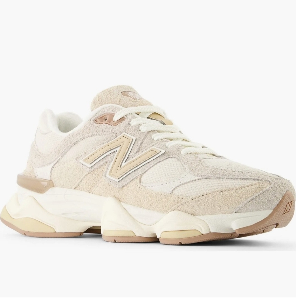 New Balance Gender Inclusive 9060 Sneaker